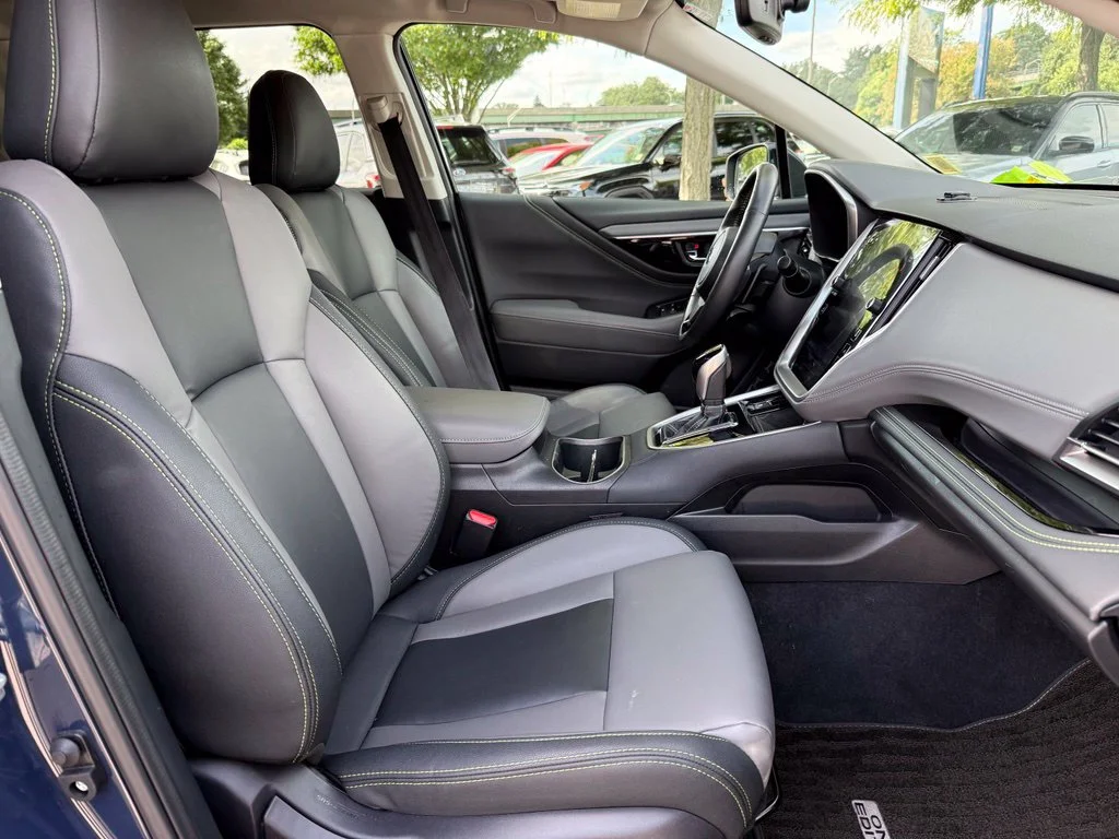 Used 2025 Cosmic Blue Pearl Subaru Onyx Edition image 30