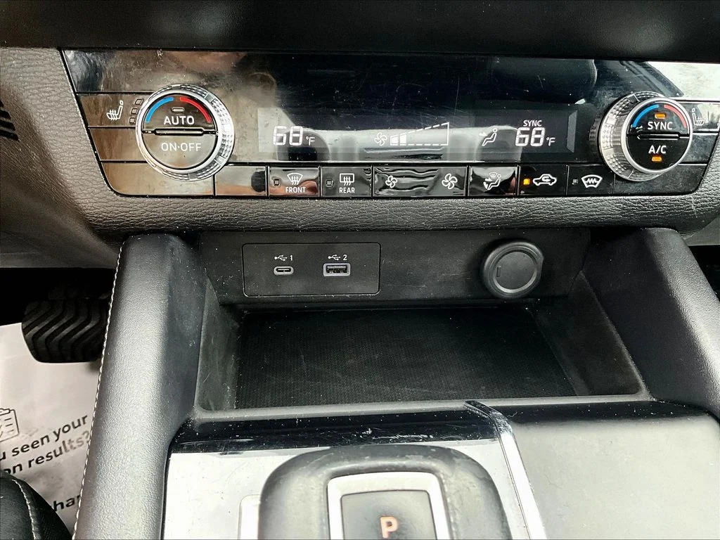 Used 2023  Mitsubishi SE image 16