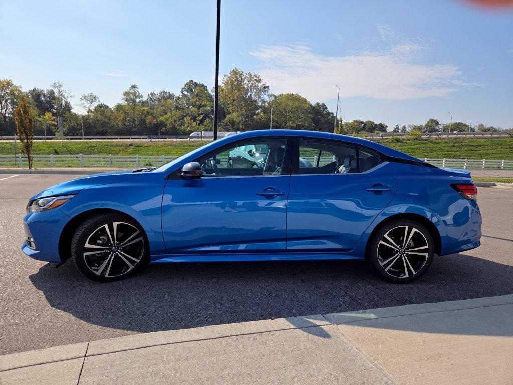 Used 2023 Electric Blue Metallic Nissan SR image 22