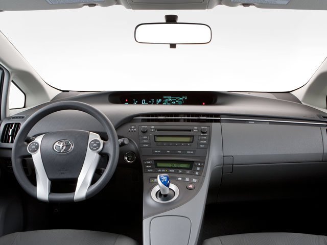 Used 2010 Classic Silver Metallic Toyota IV image 7