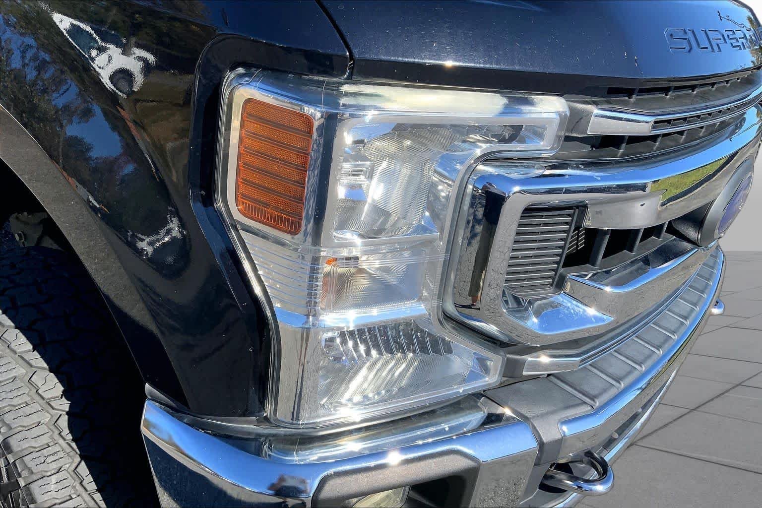 Used 2020 Agate Black Metallic Ford XLT image 26