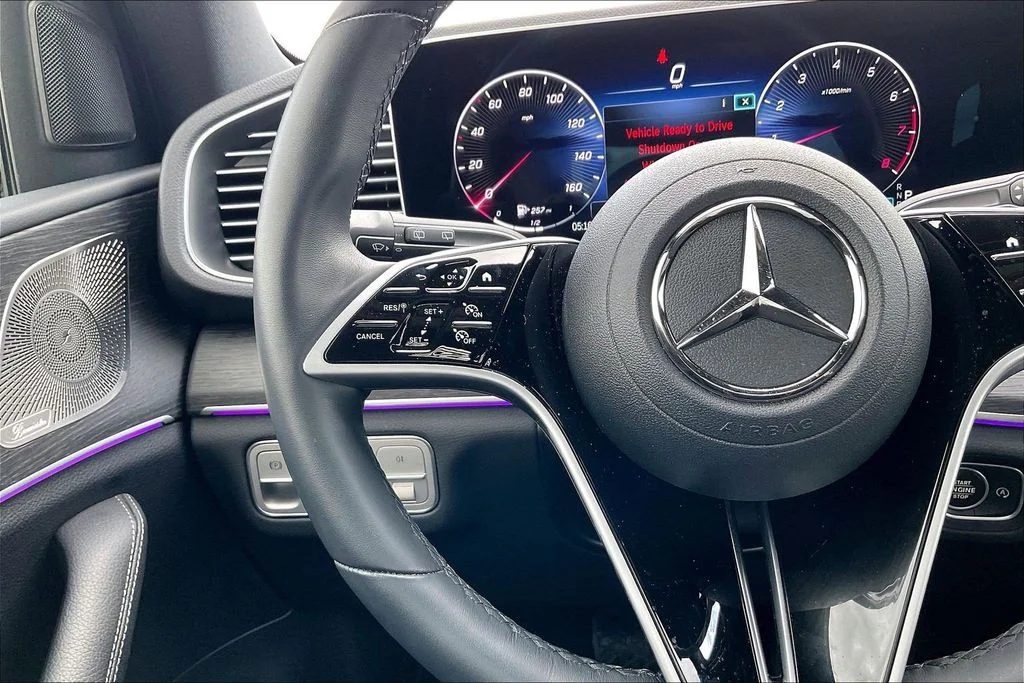 Used 2025 Gray Mercedes-Benz GLE 450 image 10