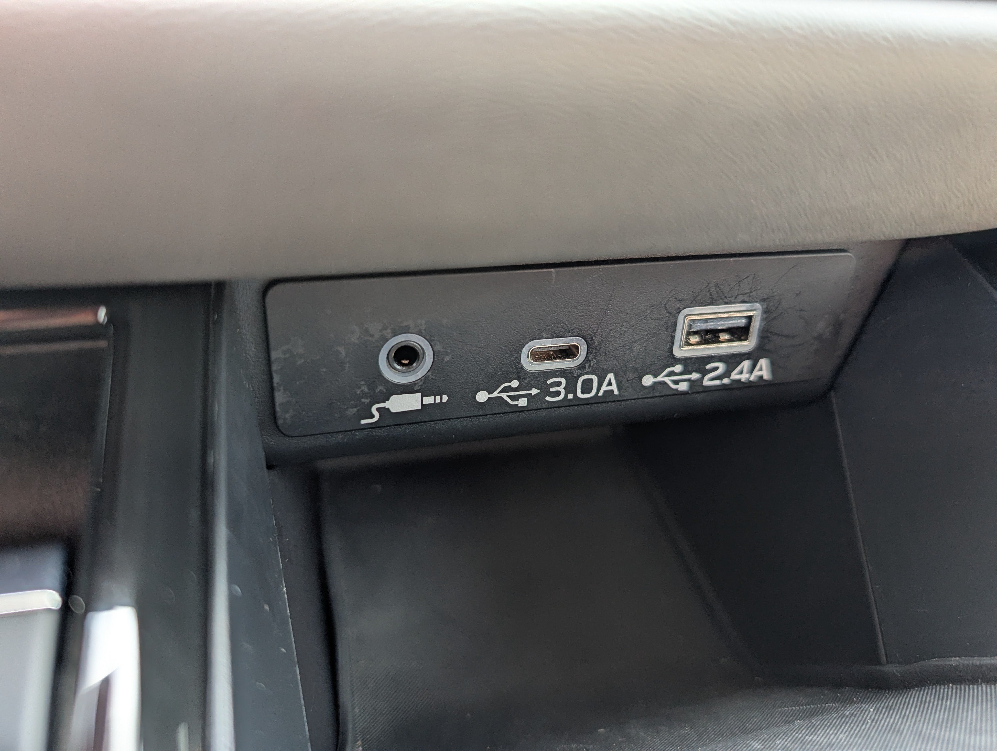 Used 2025 Crystal Black Silica Subaru Onyx Edition image 33