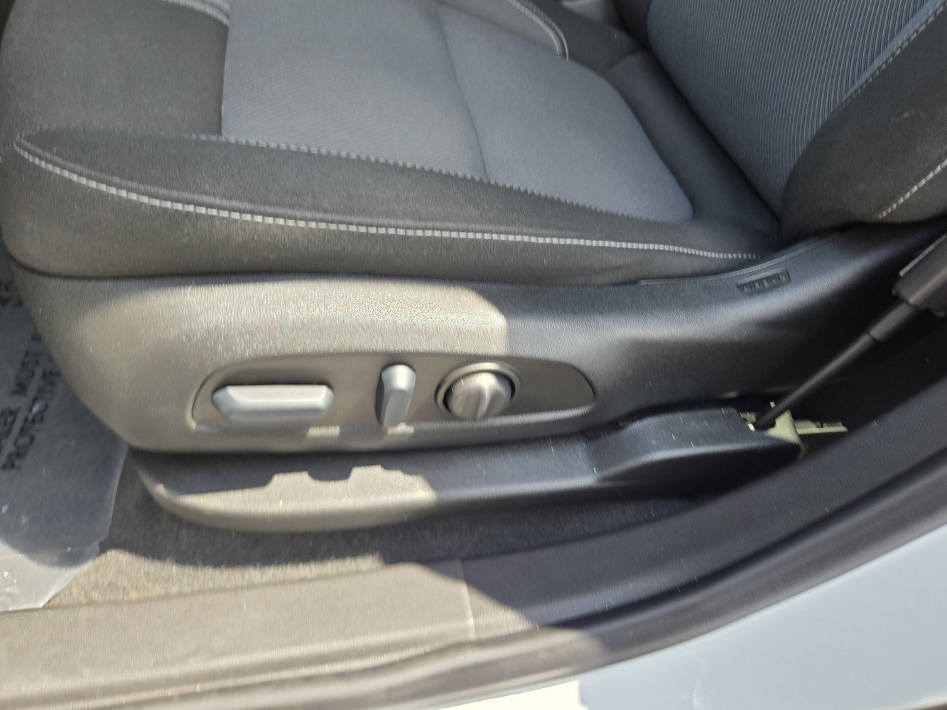 Used 2023 Summit White Chevrolet LT image 25