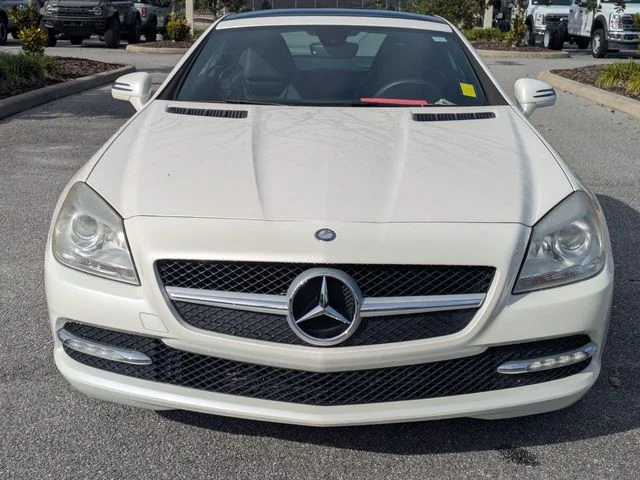 Used 2014 Diamond White Metallic Mercedes-Benz SLK 250 image 9