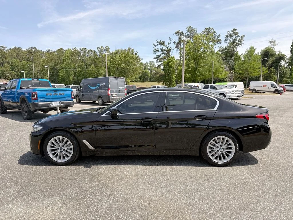 Used 2023 Jet Black BMW 530i xDrive image 6
