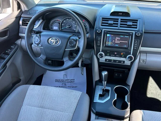 Used 2012 Silver Toyota LE image 34