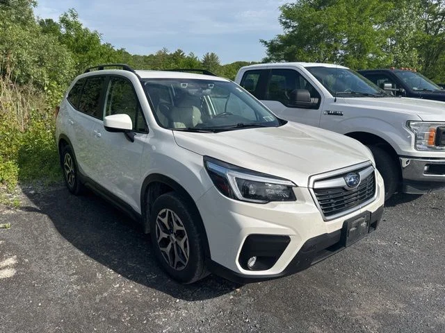 2021 Subaru Forester Premium's photo