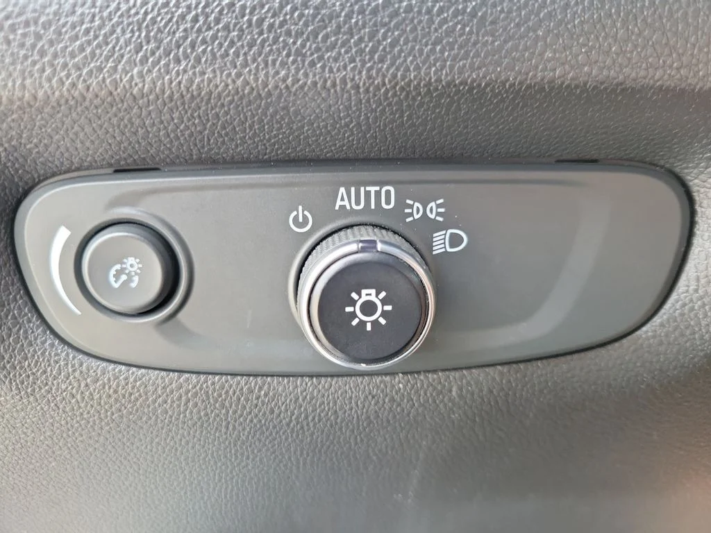 Used 2023 Gray Chevrolet LT image 24