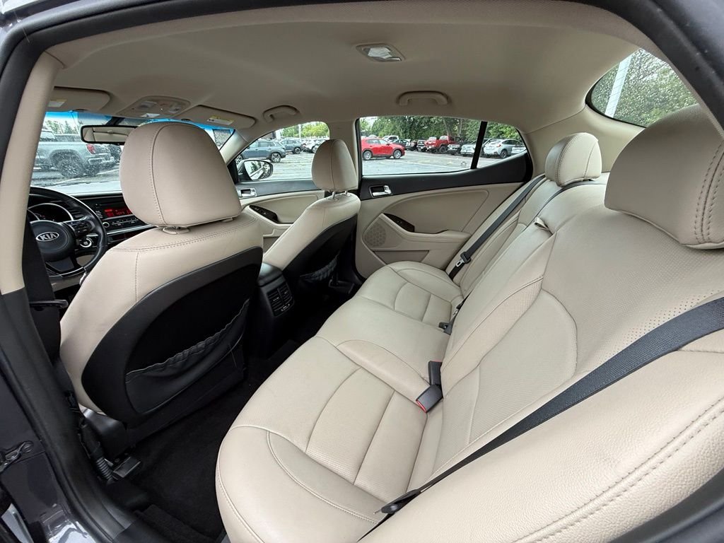 Used 2015 Gray Kia EX image 25