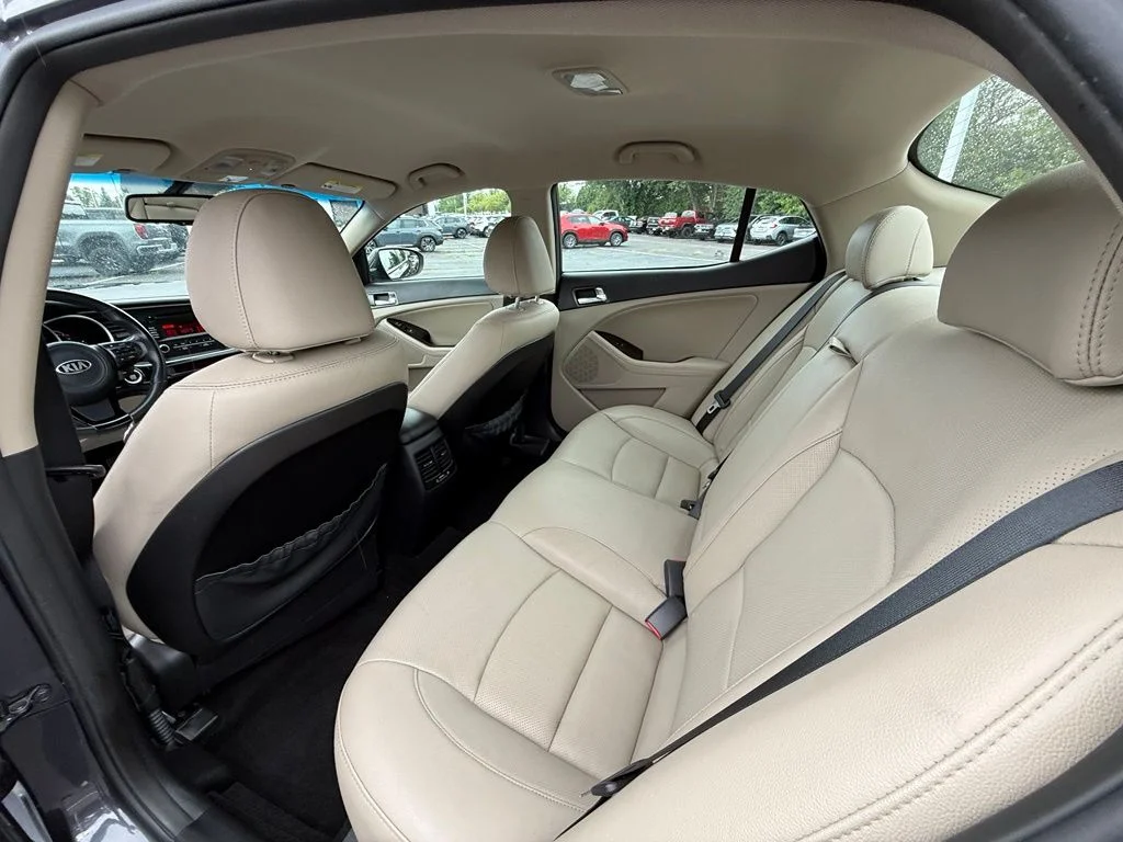 Used 2015 Gray Kia EX image 25