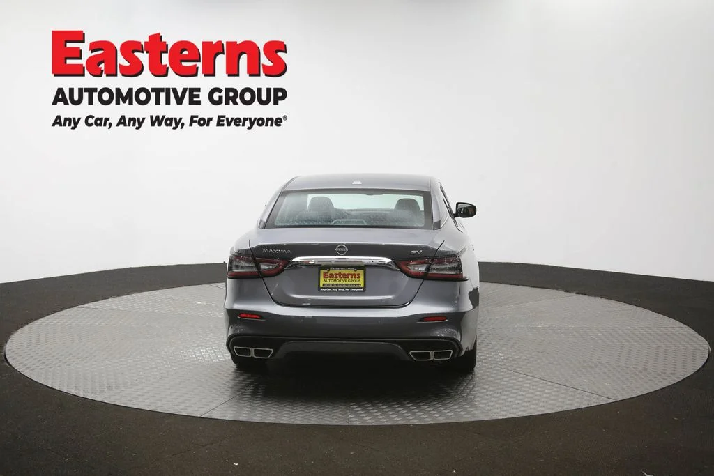 Used 2023 Gray Nissan SV image 37