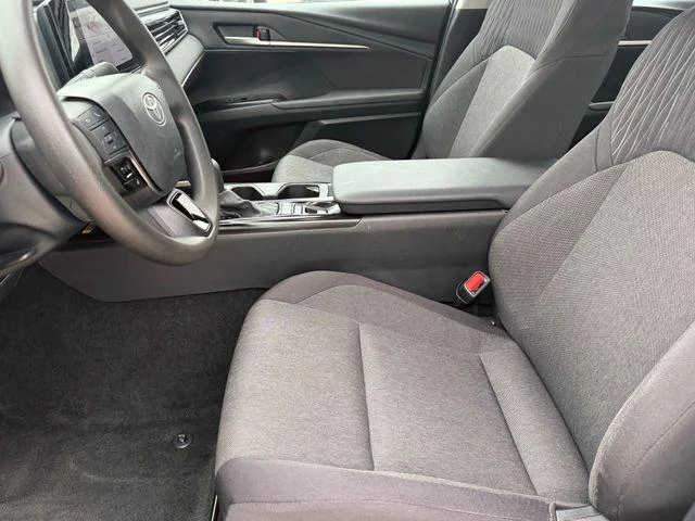 2025 Toyota Camry LE - Photo 10