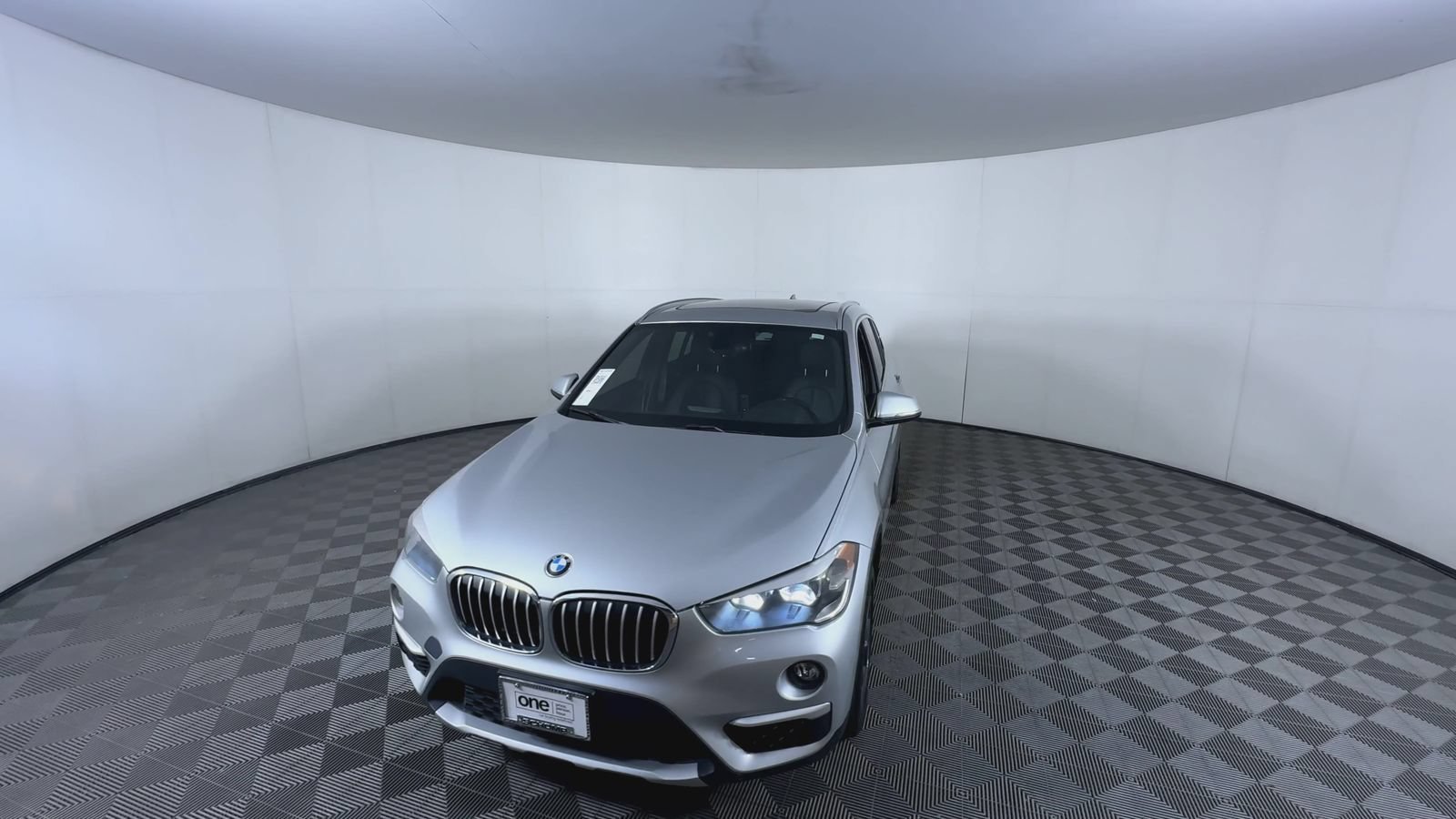 Used 2018 Glacier Silver Metallic BMW xDrive28i image 3