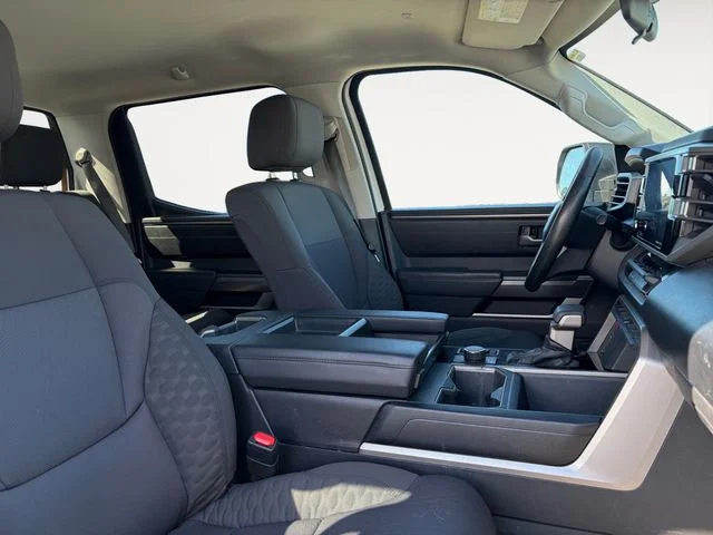 Used 2022 White Toyota SR5 image 15