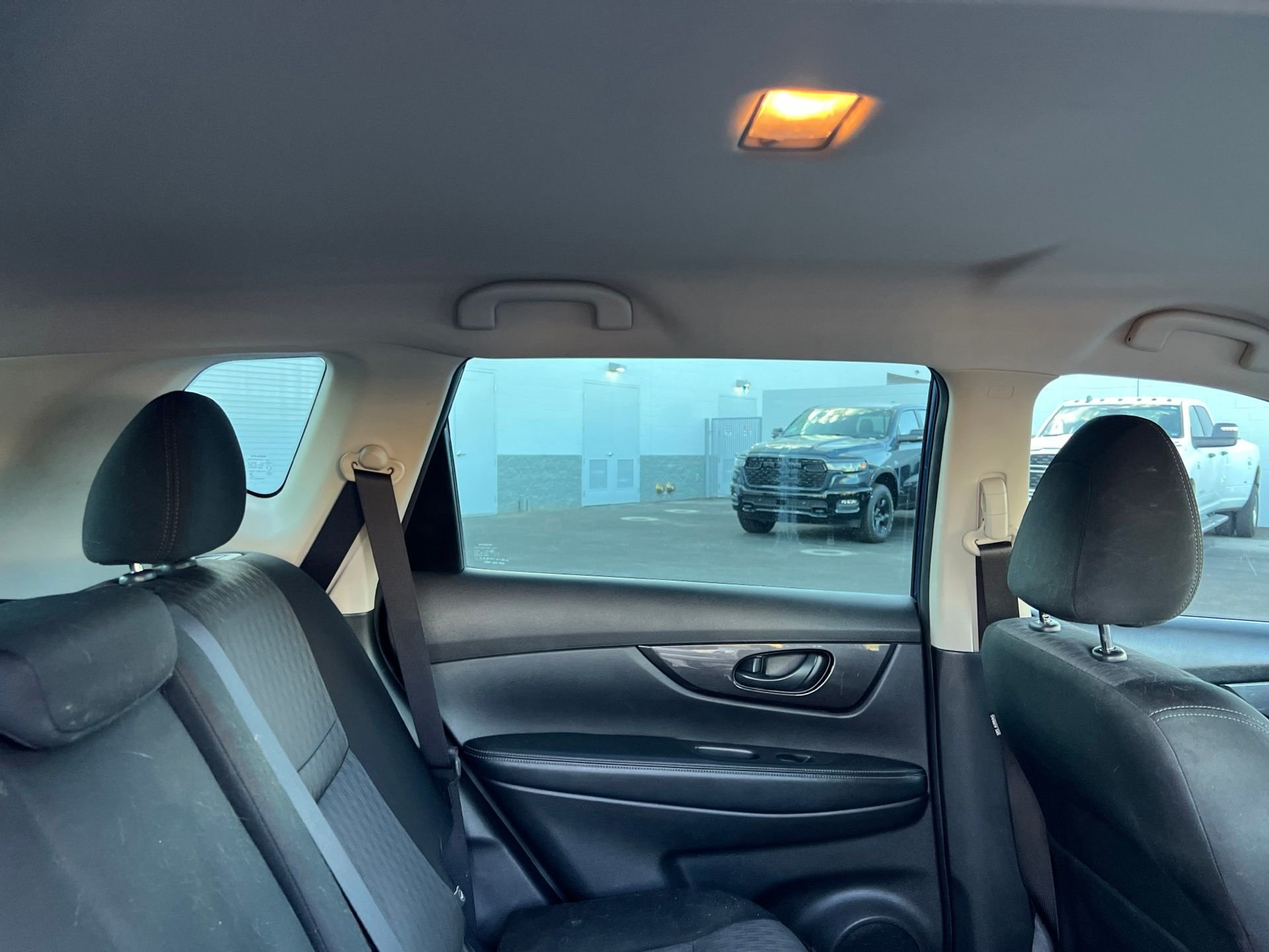 Used 2020 Blue Nissan S image 17