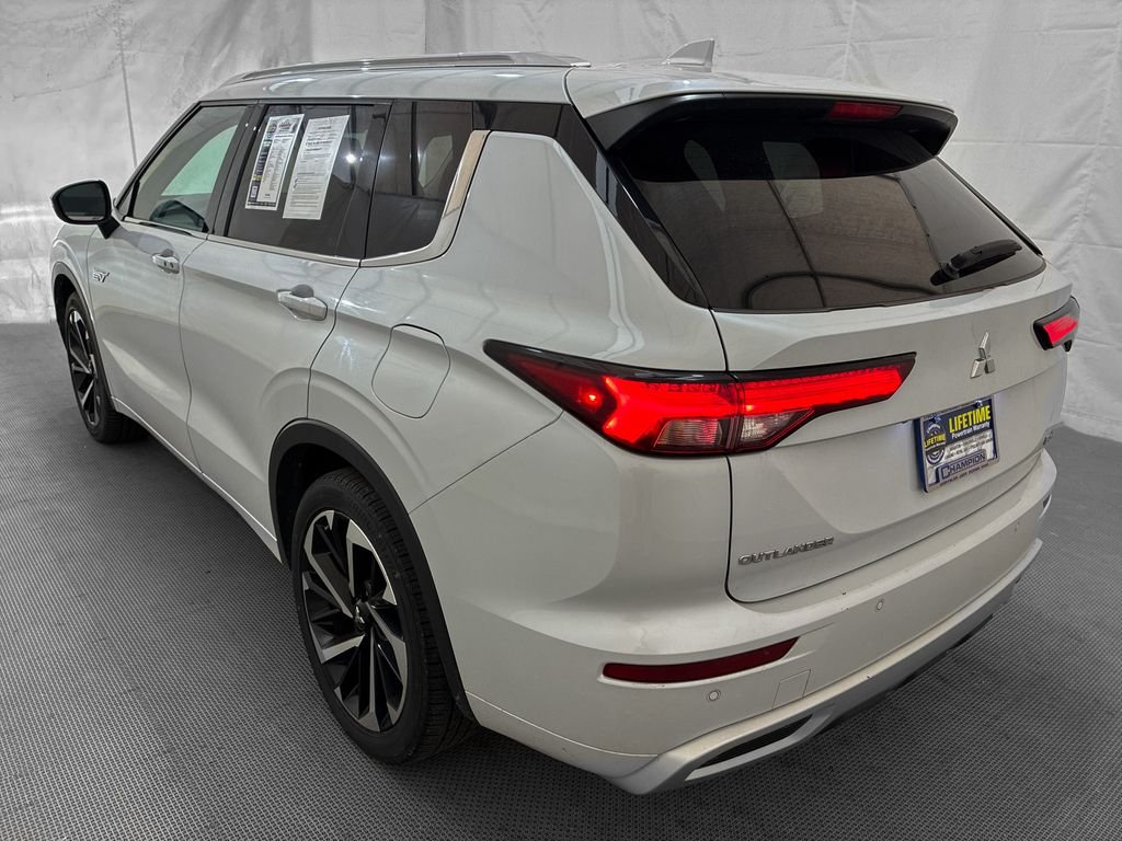Used 2024 White Mitsubishi SEL image 5