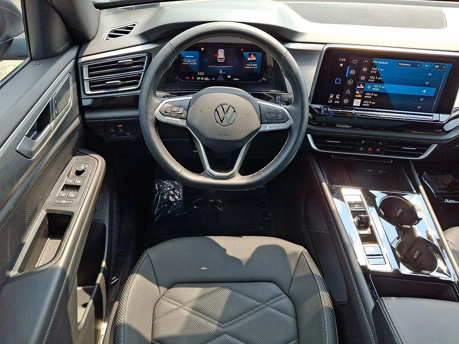 New 2025 Platinum Gray Metallic Volkswagen 2.0T SE w/Technology image 11