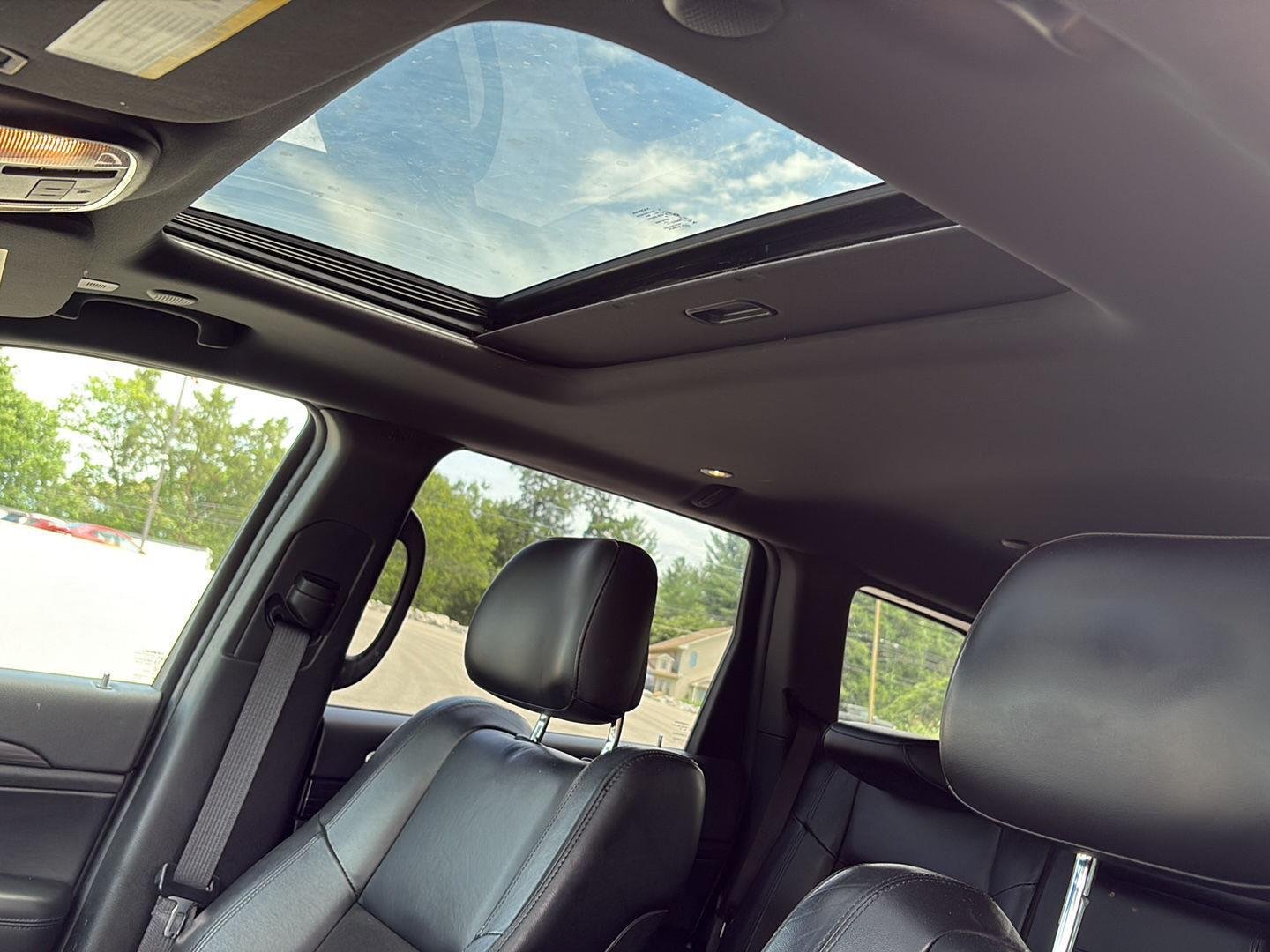 Used 2021 GRAY JEEP LAREDO X 4X4 image 5