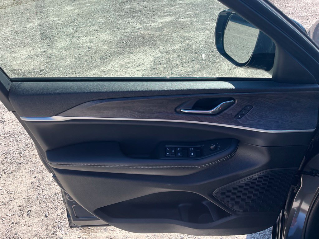 Used 2024 Gray Metallic Jeep Limited image 18