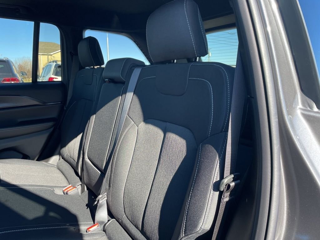 New 2026 Baltic Gray Metallic Clear-Coat Exterior Paint Jeep Laredo X image 30