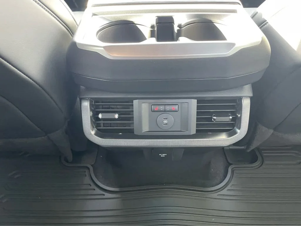New 2025 Space White Metallic Ford Platinum® image 41