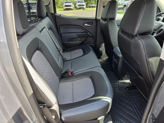 Used 2021 Gray Chevrolet Z71 image 18