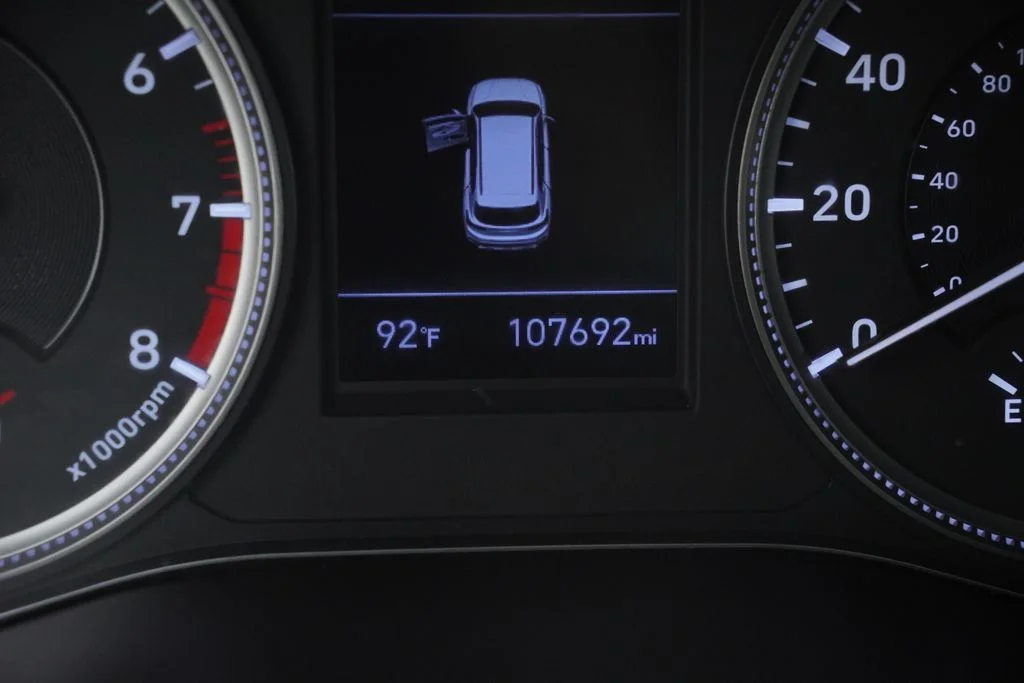 Certified Used 2020 Black Hyundai SE image 18