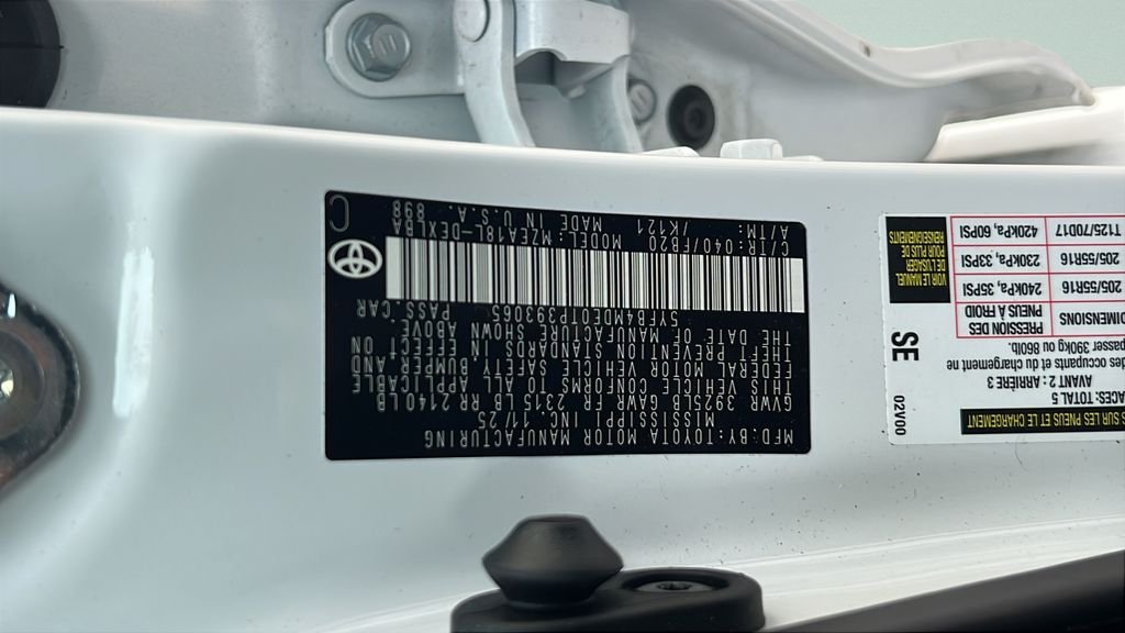 Used 2026 White Toyota LE image 23