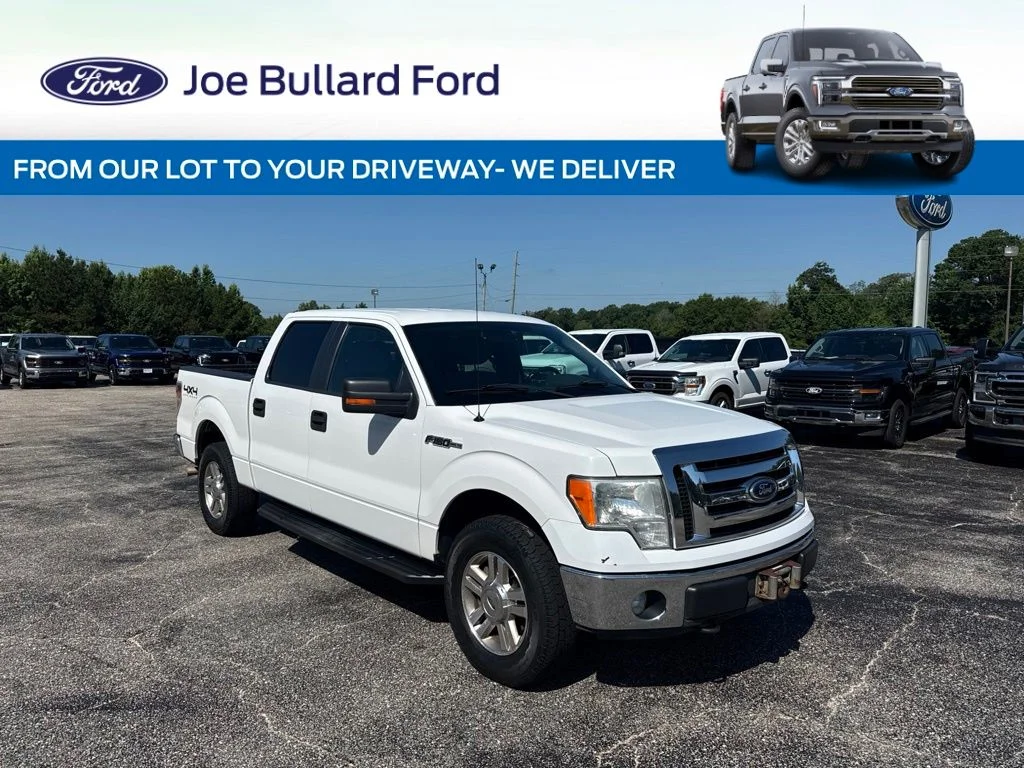 Used 2012 White Ford XLT image 1