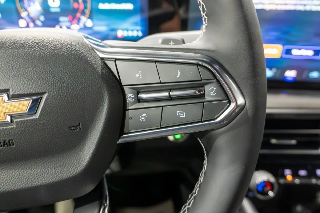 New 2027 Trillium Green Metallic Chevrolet LT image 19