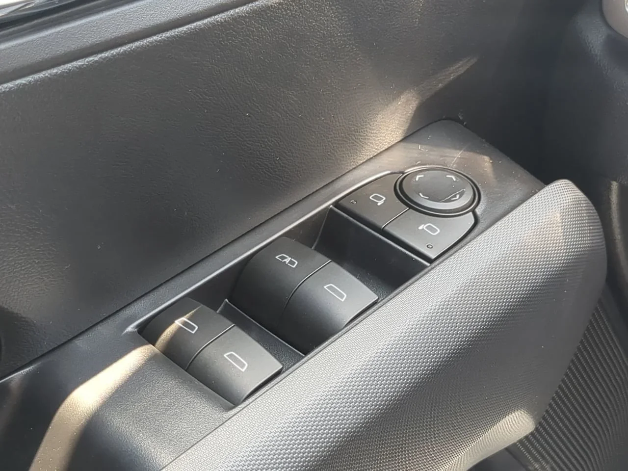 2026 GMC Canyon Elevation - Photo 23