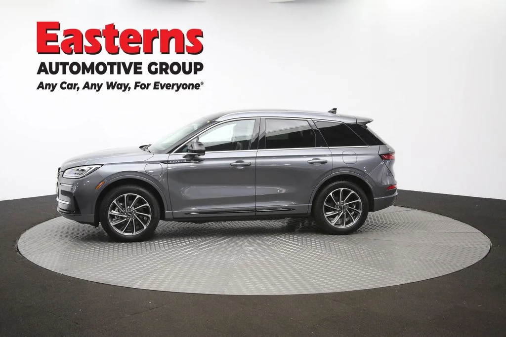 Used 2023 Gray Lincoln Grand Touring image 61