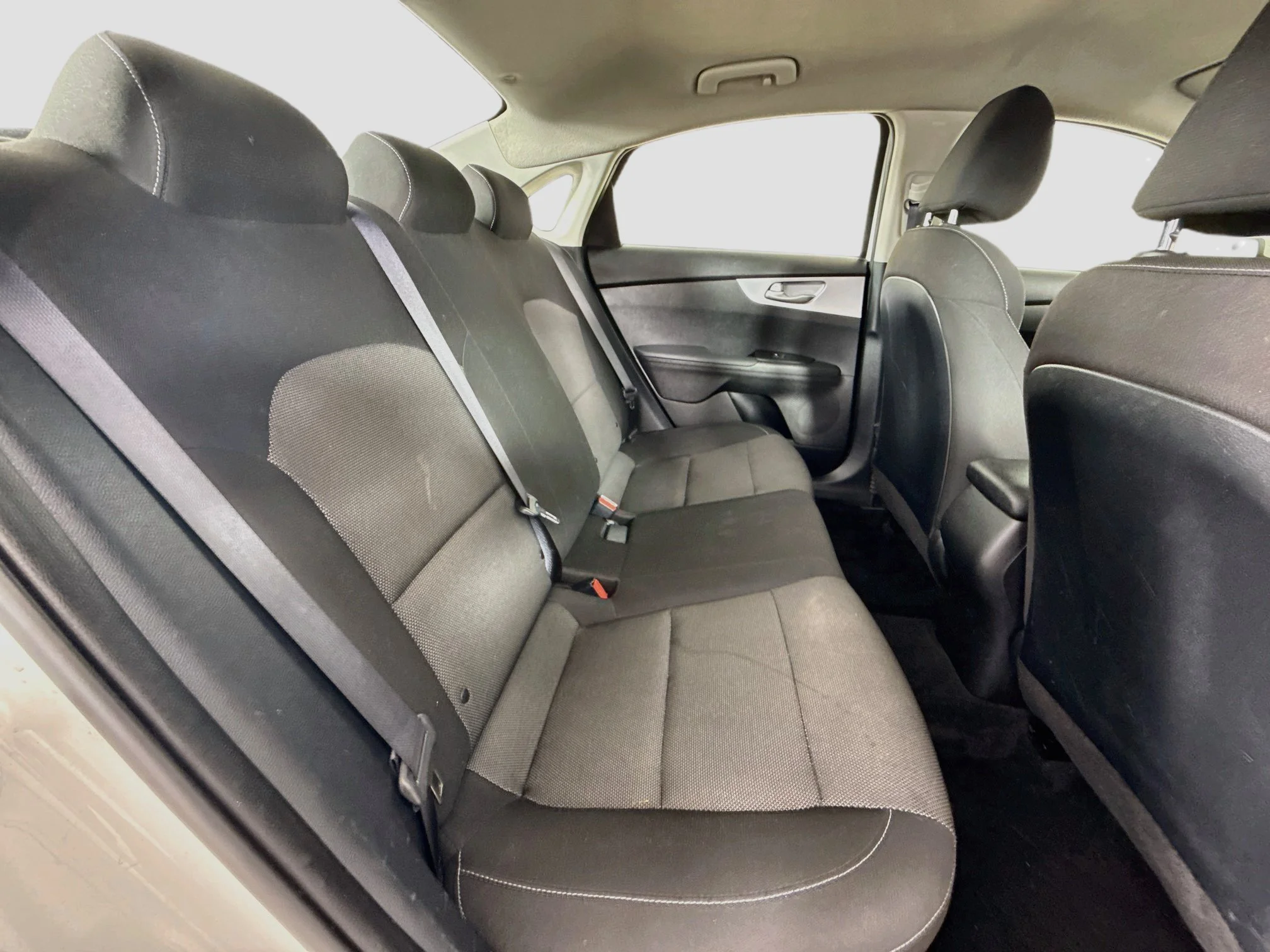 Used 2024 White Kia LX image 27