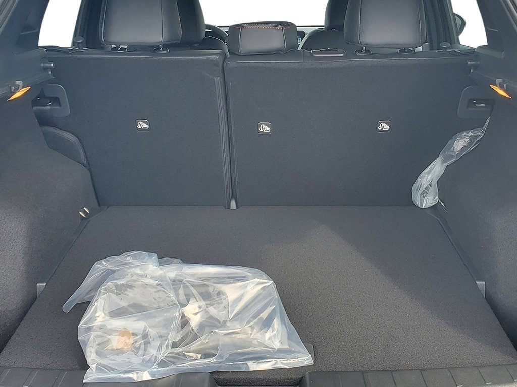 New 2026 Arctic Ice Blue Metallic / Super Black Two-tone Nissan SR image 27