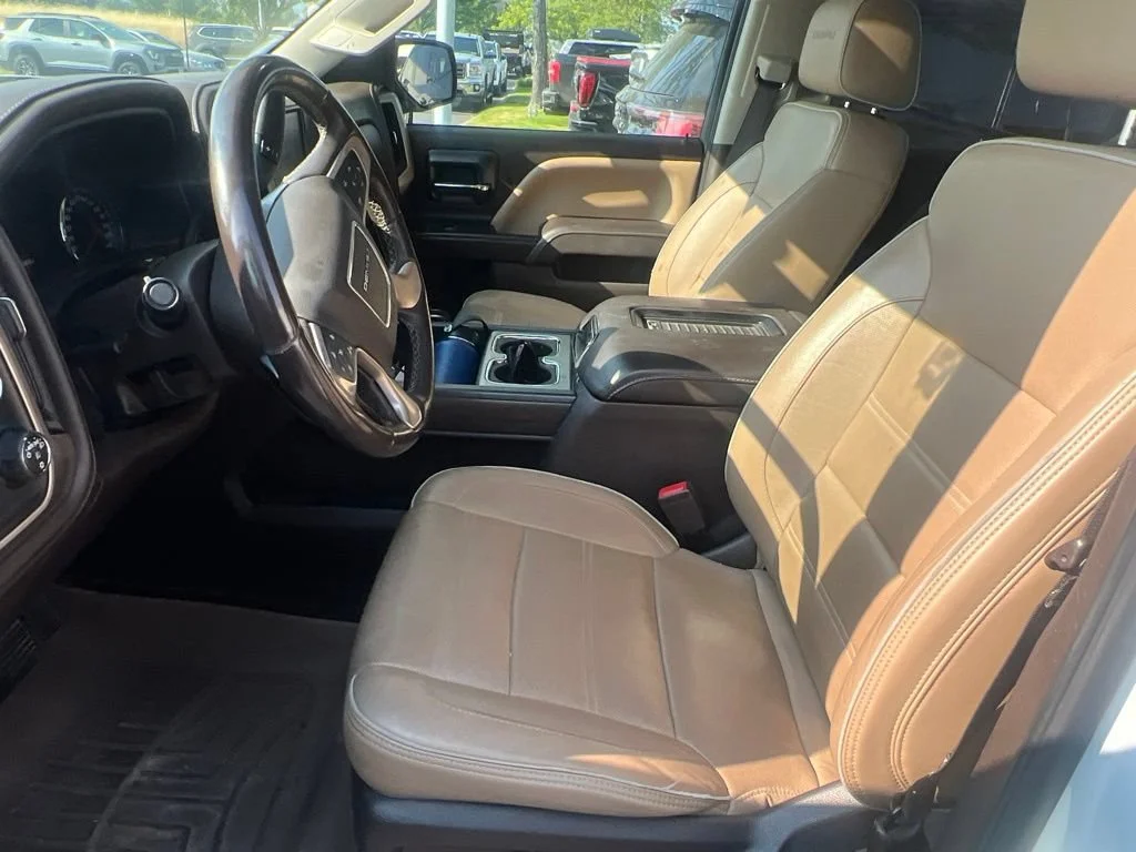 Used 2018 WHITE FROST TRICOAT GMC Denali image 3
