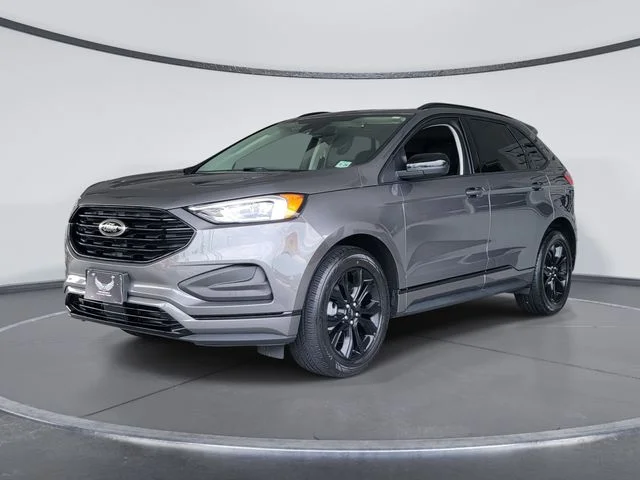Certified Used 2024 Gray Ford SE image 4