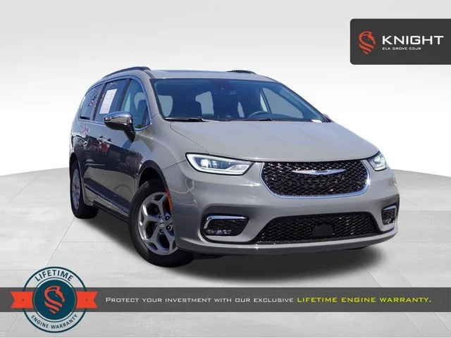 2023 Chrysler Pacifica Limited's photo
