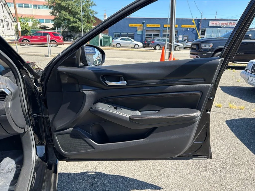 2020 Nissan Altima SR - Photo 13