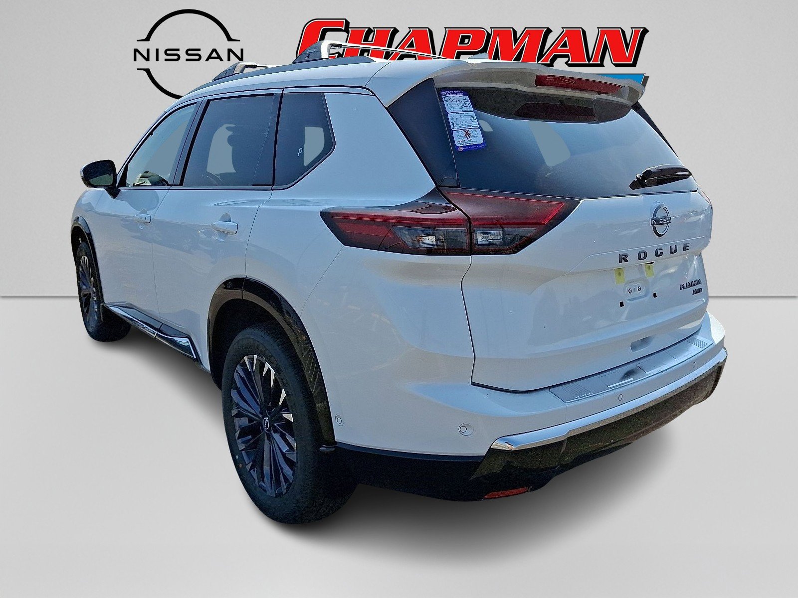 2026 Nissan Rogue Platinum photo 2