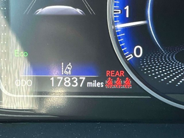 Used 2024 White Lexus 350 image 37