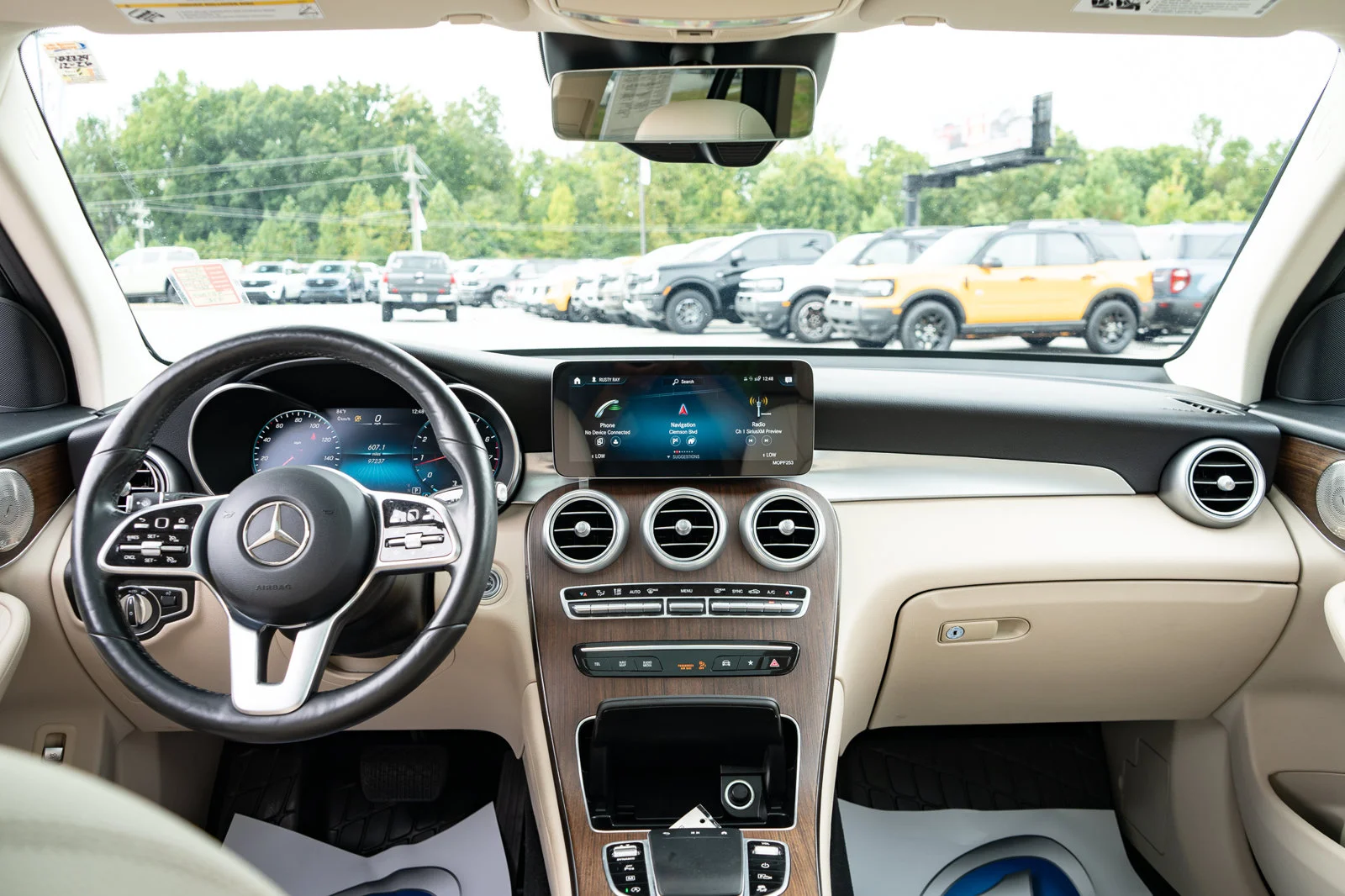 Used 2021  Mercedes-Benz GLC 300 image 20