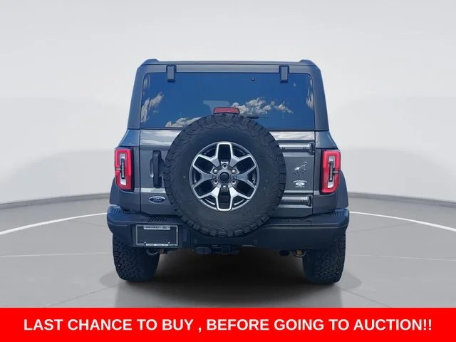 Used 2024 Gray Ford Badlands image 4