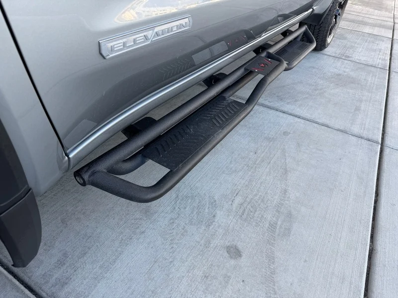 Used 2025 Sterling Metallic GMC Elevation image 27