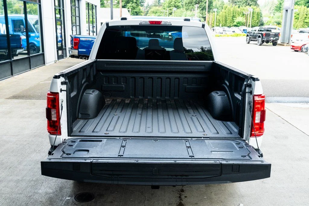 Used 2022 White Ford XLT image 7