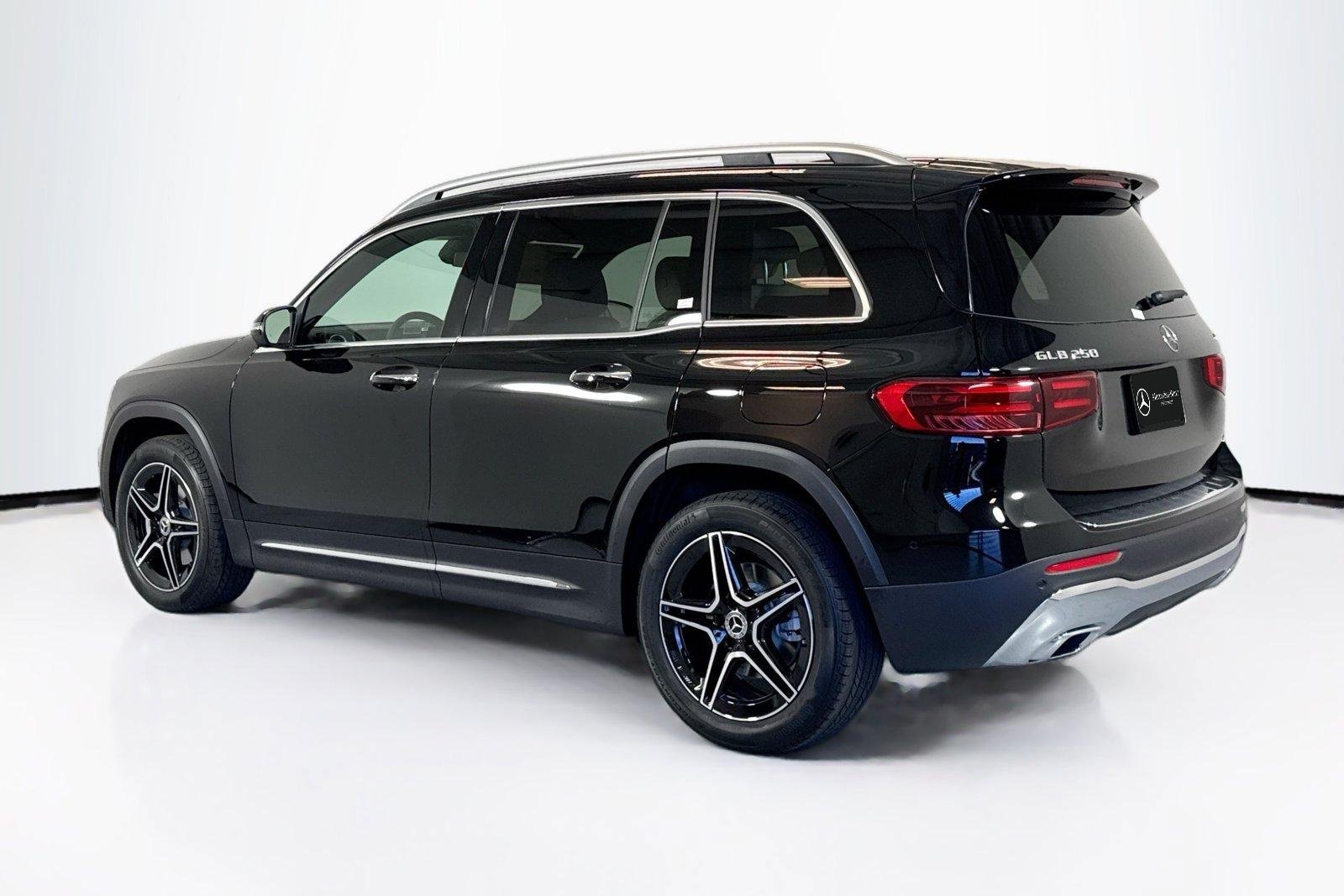 New 2026 Night Black Mercedes-Benz GLB 250 image 7