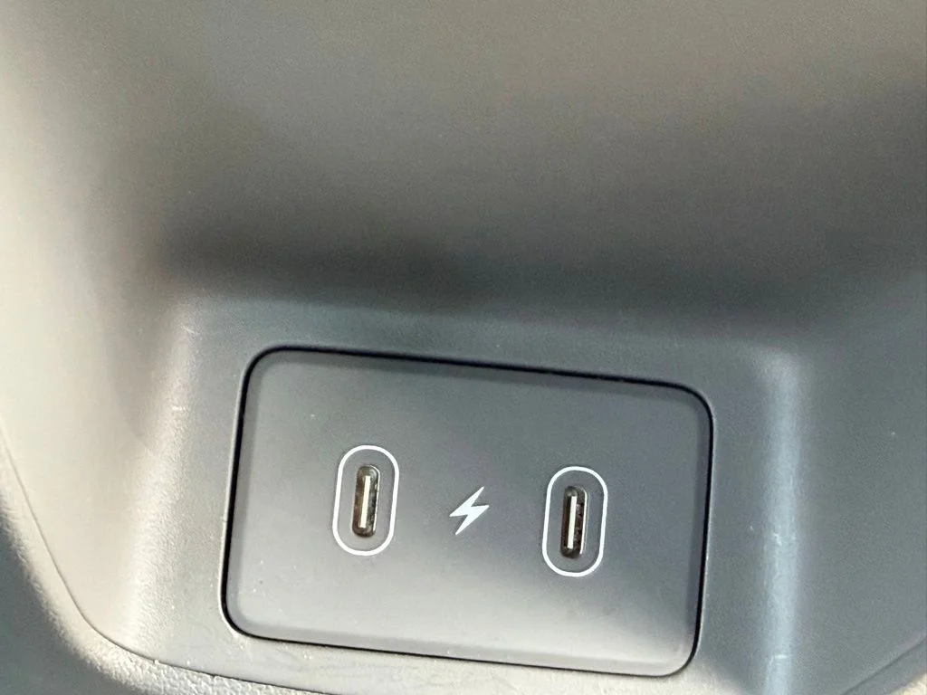 Used 2024 White Hyundai SE image 14