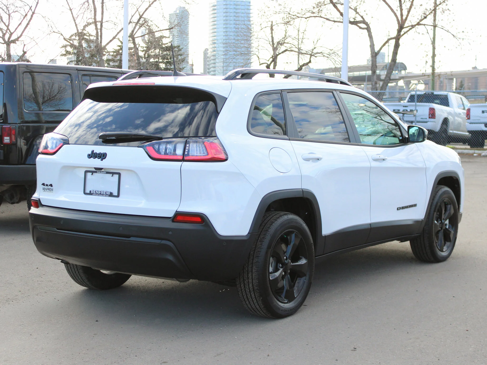 Certified Used 2023 White Jeep Altitude * 2.4L MultiAir | Heated/Vented Seats | Panoramic Sunroof | Apple CarPlay | Adaptive Cruise image 16