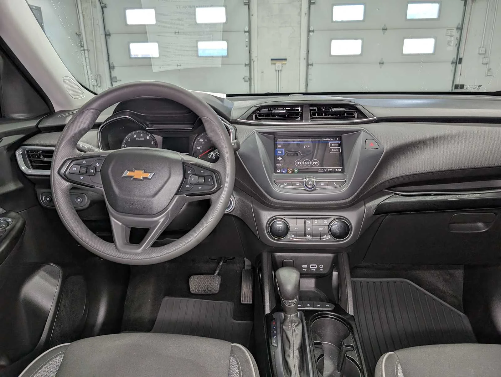 Used 2022 Summit White Chevrolet LT image 17