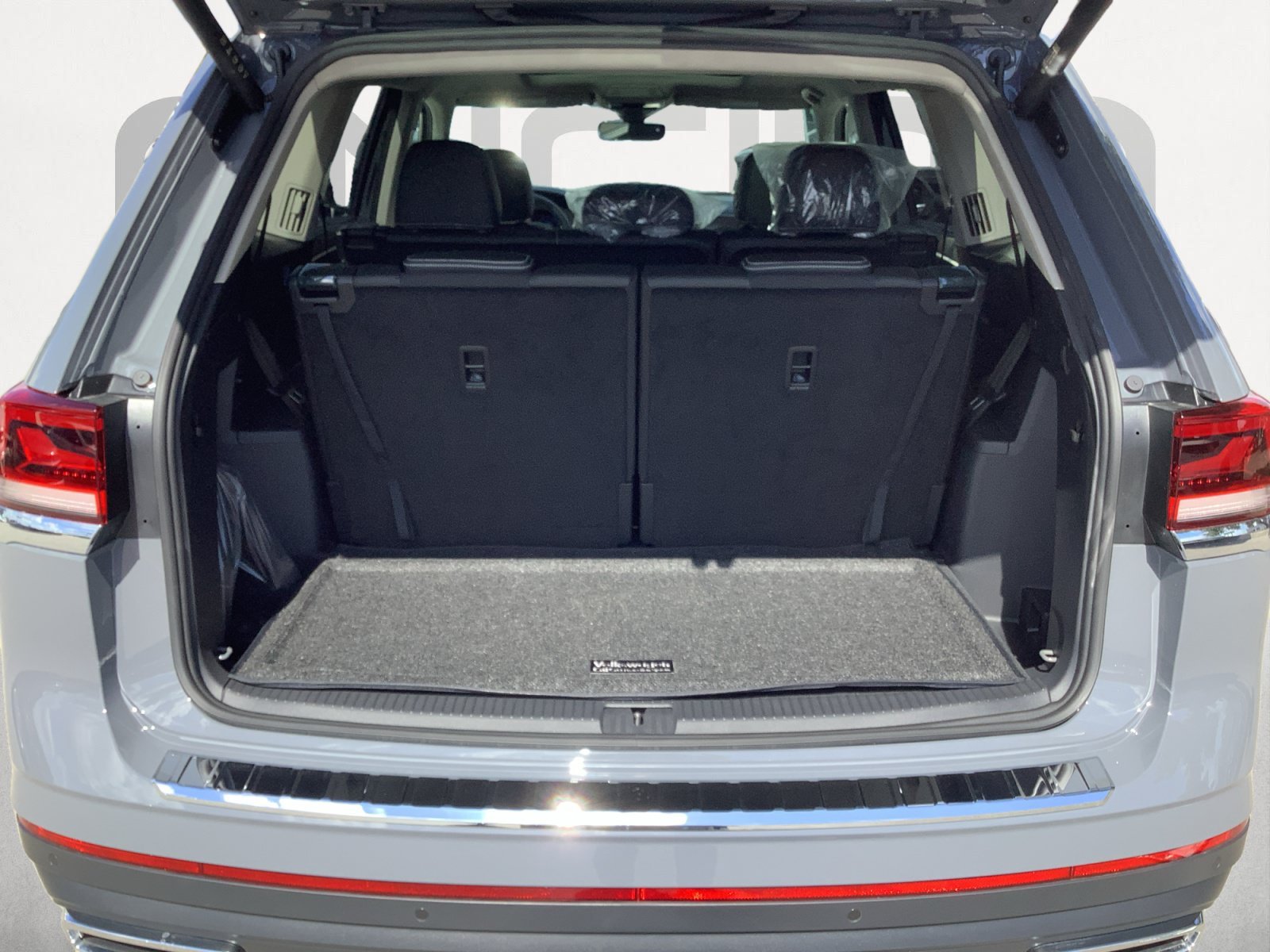 New 2026 Pure Gray Volkswagen 2.0T SE w/Technology image 10